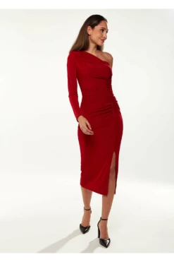 Liquorish Asymmetric Midi Dress In Red