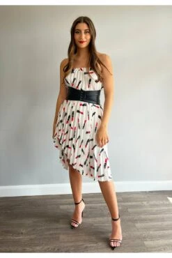 Yan Neo London Demi Lipstick Print Pleated Asymmetric Dress 6 Yan Neo London Demi Lipstick Print Pleated Asymmetric Dress -Sarto Vibe Sales UnfxXJbX 11455