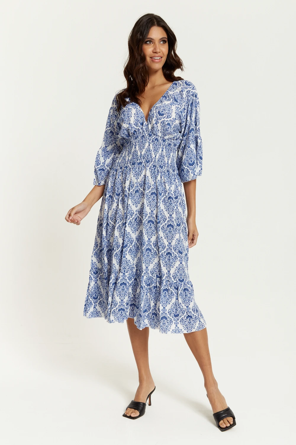 Hoxton Gal Oversized V Neck Detailed Printed Midi Dress 1 Hoxton Gal Oversized V Neck Detailed Printed Midi Dress