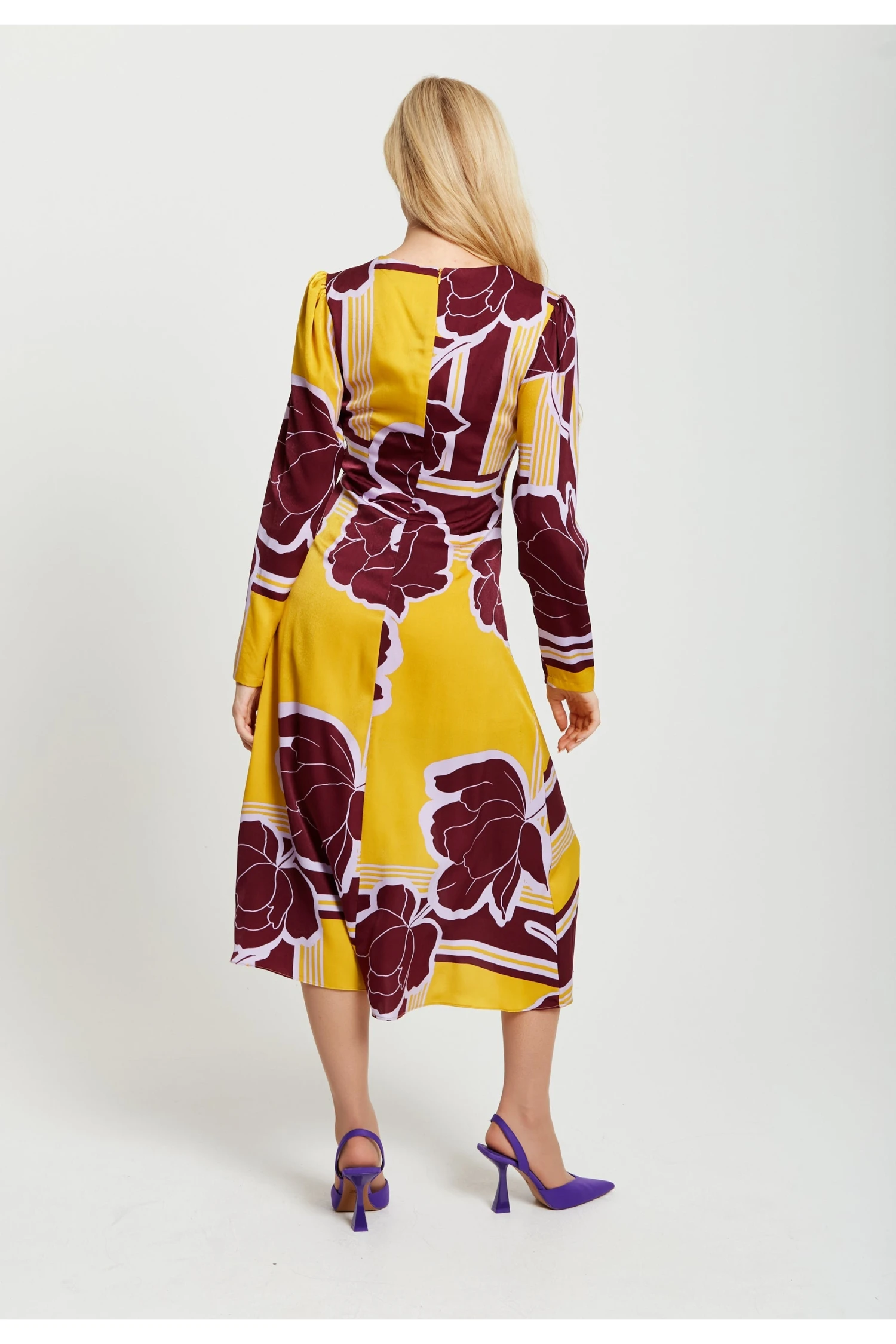 Liquorish Geometric Floral Print Knotted Midi Dress 3 Liquorish Geometric Floral Print Knotted Midi Dress - Image 3