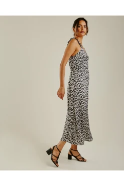 Dusty Pink Animal Print Silky Midi Dress 7 Dusty Pink Animal Print Silky Midi Dress -Sarto Vibe Sales uIA4lmWQ 11511